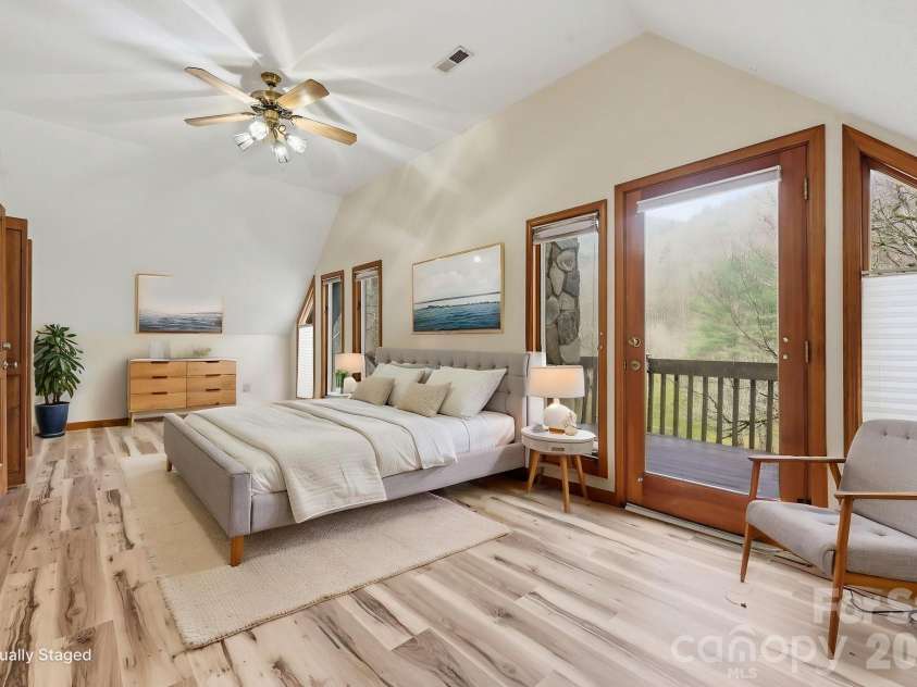 652 Shepherds Creek Road, Robbinsville, NC 28771.  MLS# CAR4358590, YatesRealty ID 4620. 