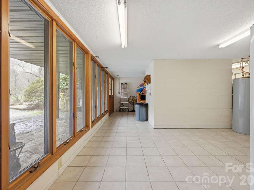 652 Shepherds Creek Road, Robbinsville, NC 28771.  MLS# CAR4358590, YatesRealty ID 4620. 