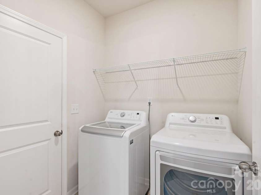 4681 Maiden Creek Way, Maiden, NC 28650.  MLS# CAR4416471, YatesRealty ID 46201. Laundry/mudroom off garage