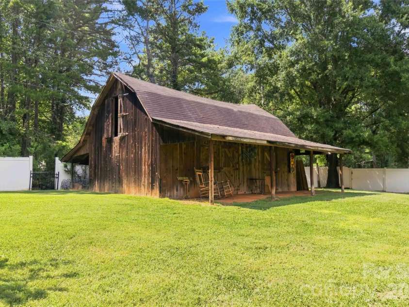 5417 Lebanon Road, Mint Hill, NC 28227.  MLS# CAR4413798, YatesRealty ID 46202. 