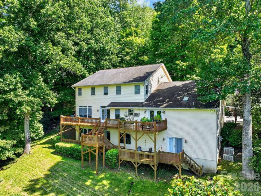 719 April Park, Waynesville, NC 28786.  MLS# CAR4414470, YatesRealty ID 46204. 