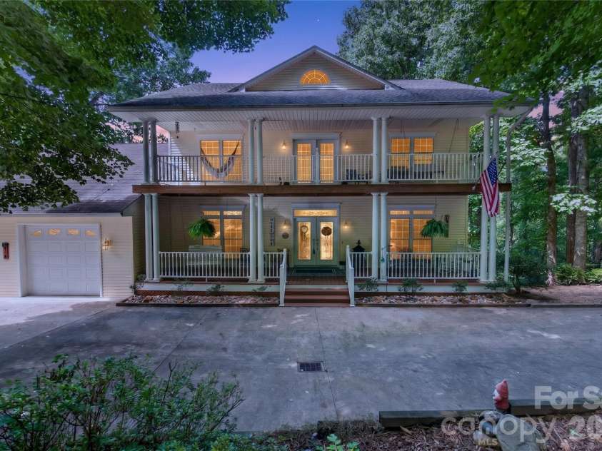 719 April Park, Waynesville, NC 28786.  MLS# CAR4414470, YatesRealty ID 46204. 