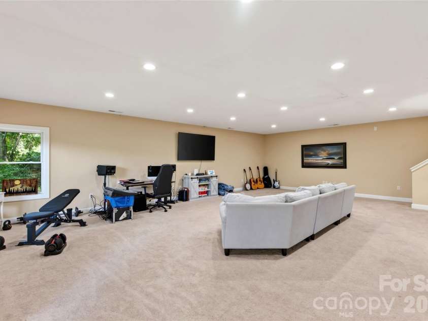 719 April Park, Waynesville, NC 28786.  MLS# CAR4414470, YatesRealty ID 46204. 