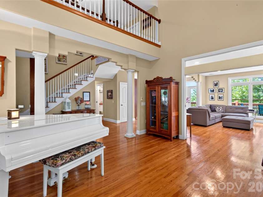 719 April Park, Waynesville, NC 28786.  MLS# CAR4414470, YatesRealty ID 46204. 