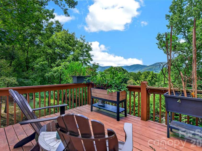 719 April Park, Waynesville, NC 28786.  MLS# CAR4414470, YatesRealty ID 46204. Main Level View