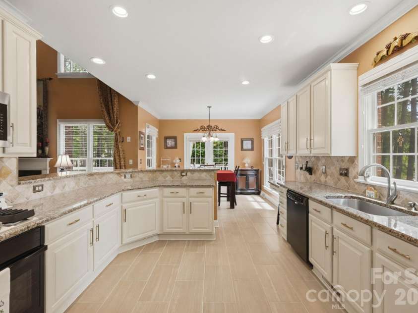 8027 Silver Jade Lane, Denver, NC 28037.  MLS# CAR4414727, YatesRealty ID 46206. 