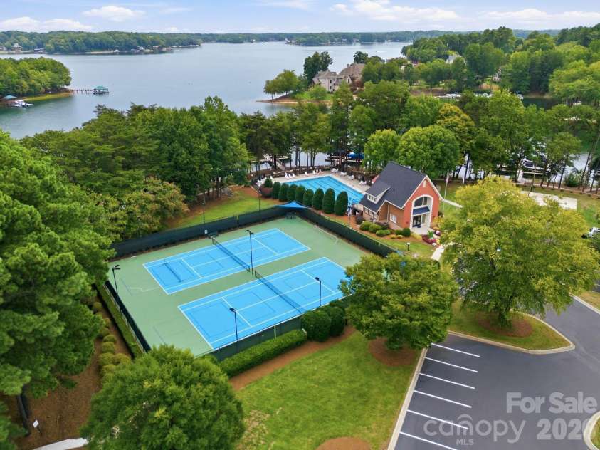 8027 Silver Jade Lane, Denver, NC 28037.  MLS# CAR4414727, YatesRealty ID 46206. 