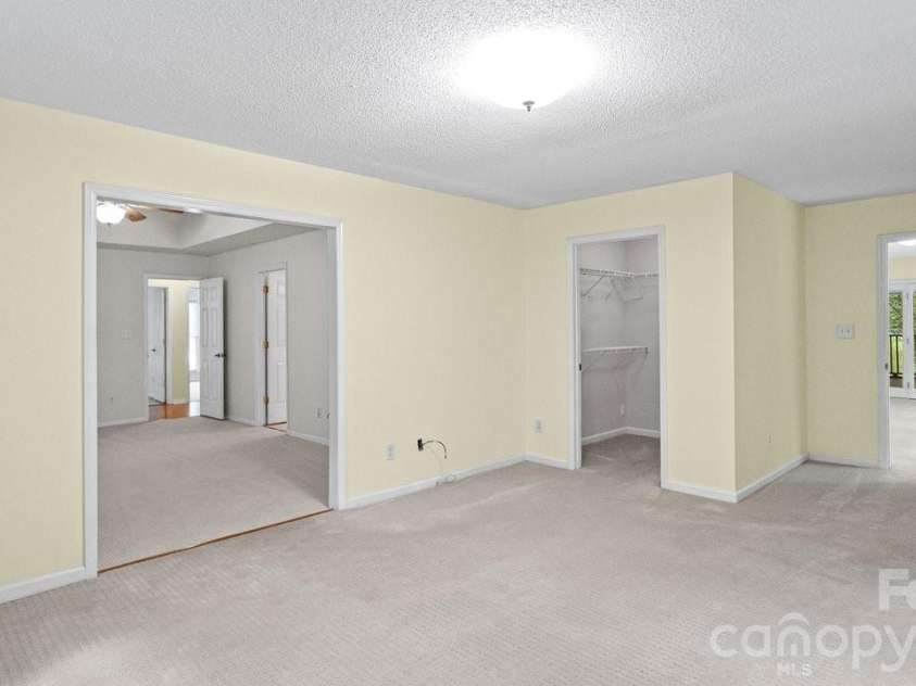 235 Withershinn Drive, Charlotte, NC 28262.  MLS# CAR4414548, YatesRealty ID 46207. This is flex space attached to the primary.