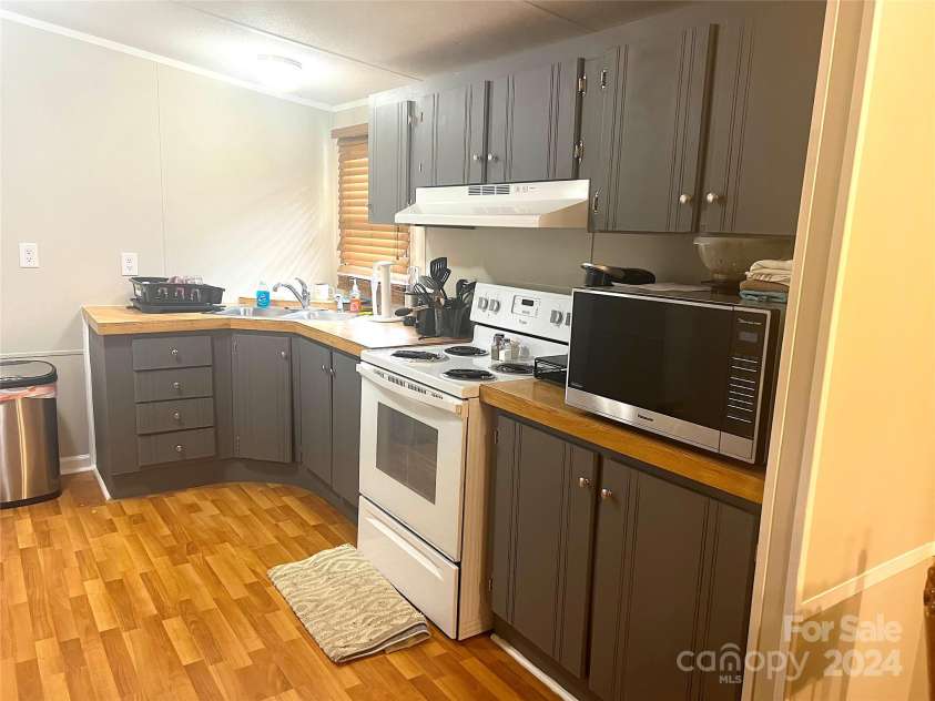 1035 Brandon Lane, Danbury, NC 27016.  MLS# CAR4208981, YatesRealty ID 4621. 