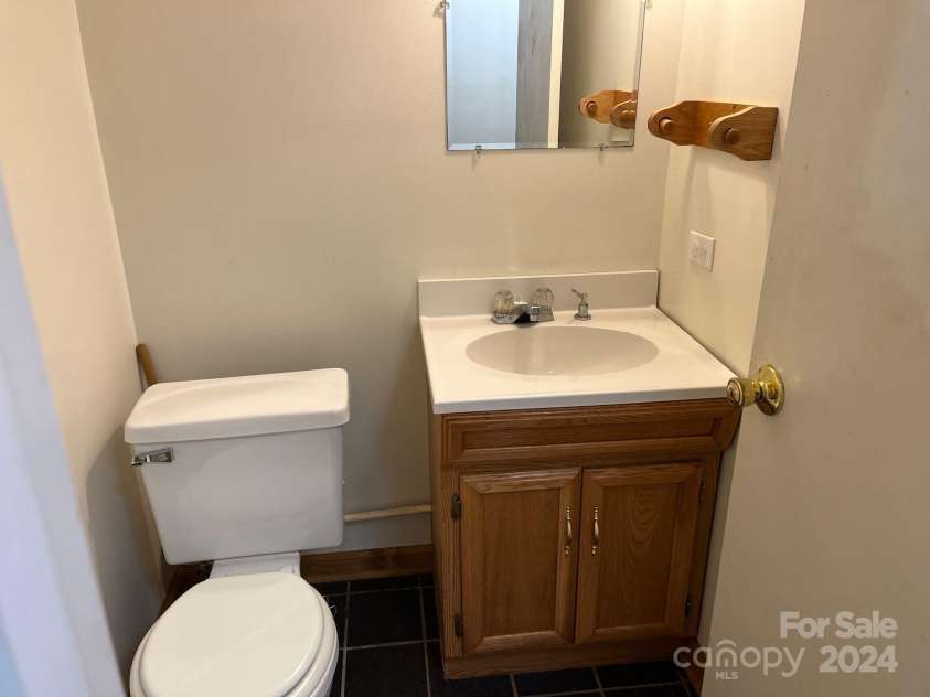 1035 Brandon Lane, Danbury, NC 27016.  MLS# CAR4208981, YatesRealty ID 4621. 