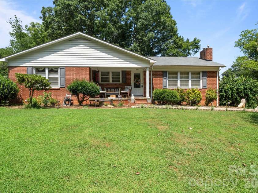 308 Taubrook Place, Lenoir, NC 28645.  MLS# CAR4358629, YatesRealty ID 4621. 