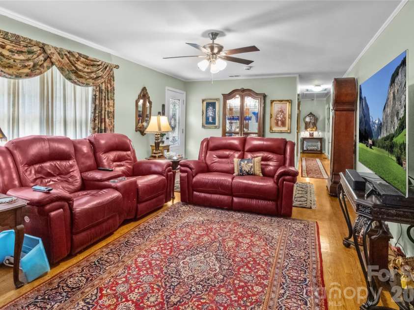 308 Taubrook Place, Lenoir, NC 28645.  MLS# CAR4358629, YatesRealty ID 4621. 