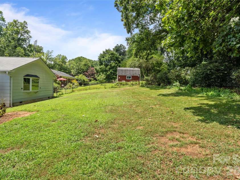 308 Taubrook Place, Lenoir, NC 28645.  MLS# CAR4358629, YatesRealty ID 4621. 