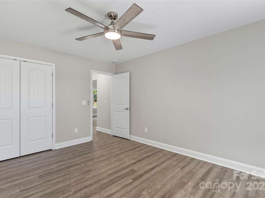 6015 Zoo Parkway, Asheboro, NC 27205.  MLS# CAR4308041, YatesRealty ID 4621. 