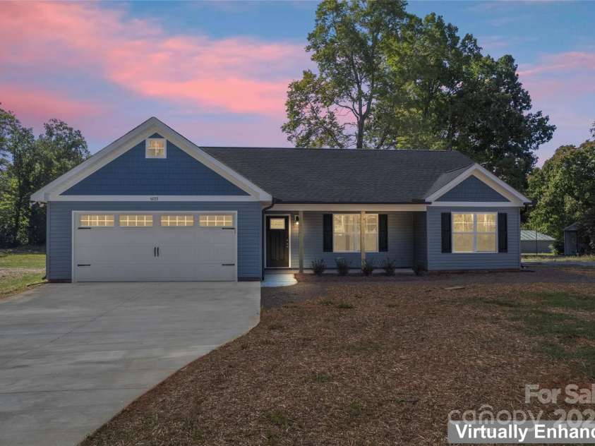 6015 Zoo Parkway, Asheboro, NC 27205.  MLS# CAR4308041, YatesRealty ID 4621. 