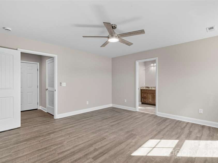 6015 Zoo Parkway, Asheboro, NC 27205.  MLS# CAR4308041, YatesRealty ID 4621. 