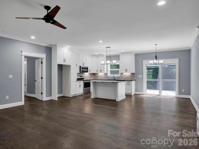 216 Paradise Drive, Belmont, NC 28012.  MLS# CAR4414732, YatesRealty ID 46211. 