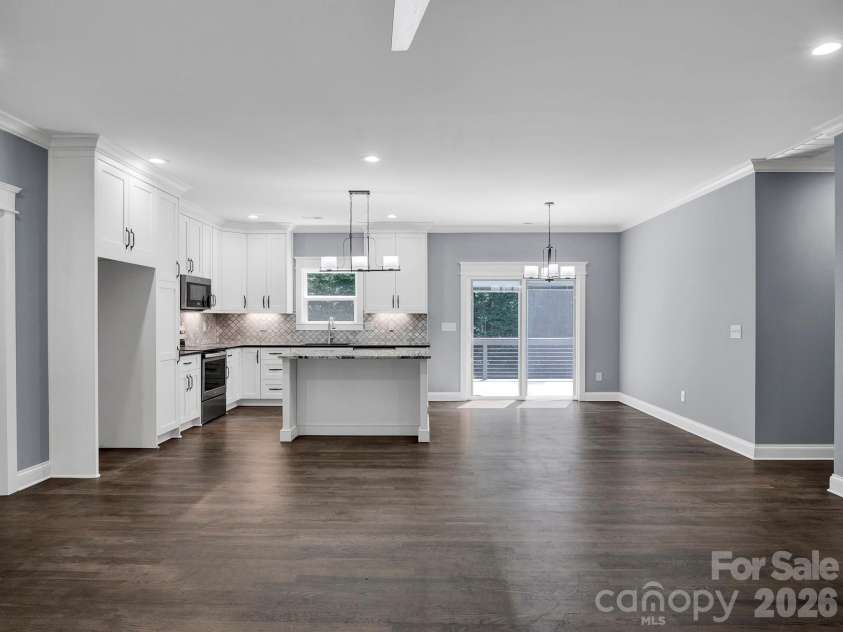 216 Paradise Drive, Belmont, NC 28012.  MLS# CAR4414732, YatesRealty ID 46211. 
