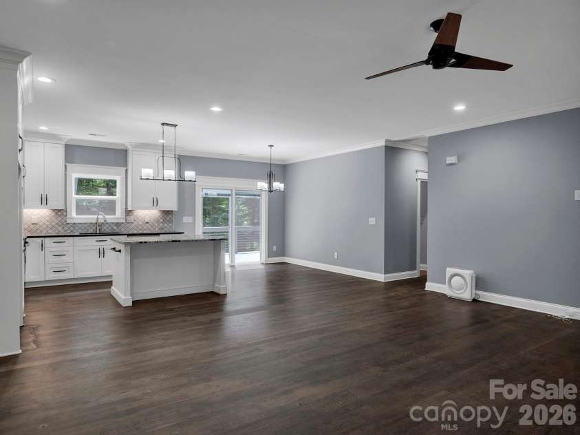 216 Paradise Drive, Belmont, NC 28012.  MLS# CAR4414732, YatesRealty ID 46211. 