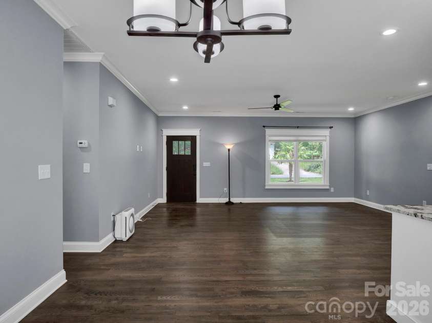 216 Paradise Drive, Belmont, NC 28012.  MLS# CAR4414732, YatesRealty ID 46211. 