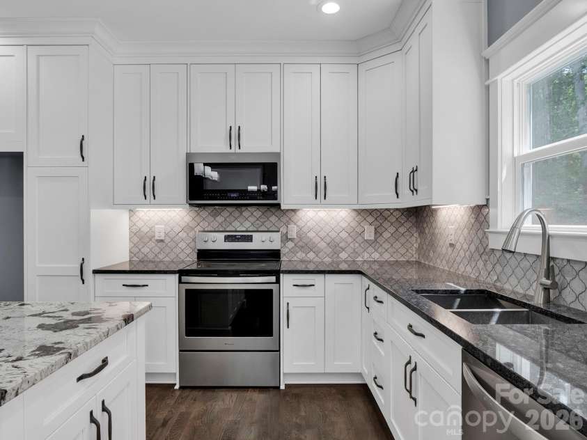 216 Paradise Drive, Belmont, NC 28012.  MLS# CAR4414732, YatesRealty ID 46211. 