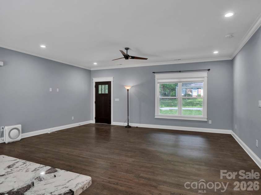 216 Paradise Drive, Belmont, NC 28012.  MLS# CAR4414732, YatesRealty ID 46211. 