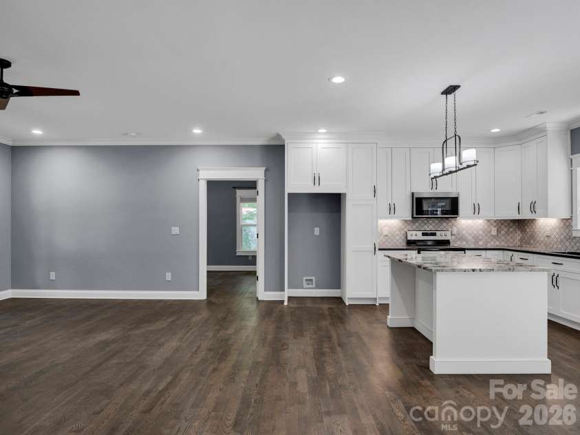 216 Paradise Drive, Belmont, NC 28012.  MLS# CAR4414732, YatesRealty ID 46211. 