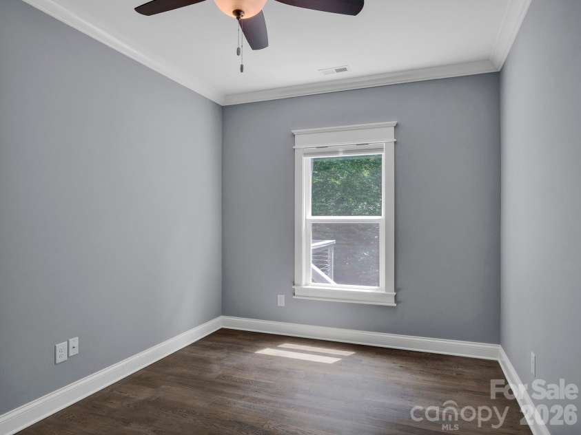 216 Paradise Drive, Belmont, NC 28012.  MLS# CAR4414732, YatesRealty ID 46211. 