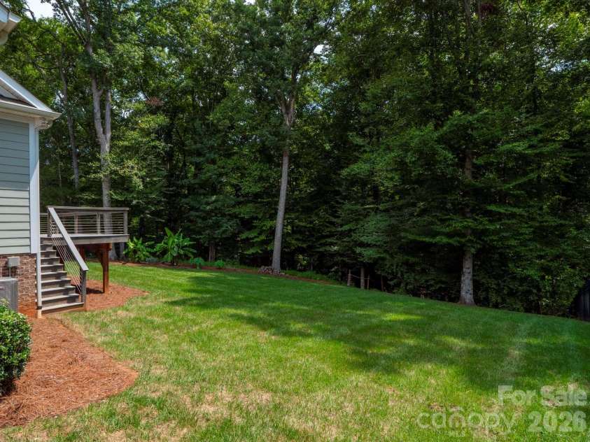 216 Paradise Drive, Belmont, NC 28012.  MLS# CAR4414732, YatesRealty ID 46211. 