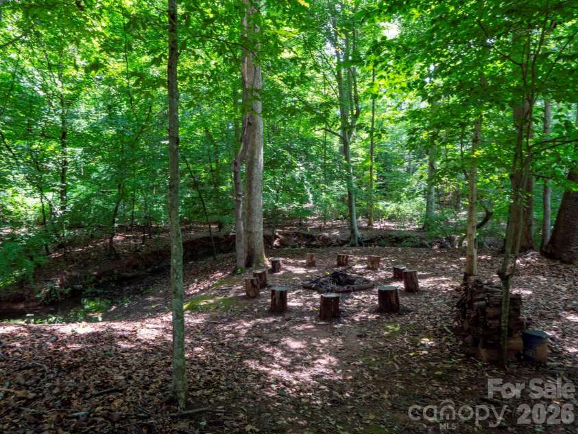 216 Paradise Drive, Belmont, NC 28012.  MLS# CAR4414732, YatesRealty ID 46211. 