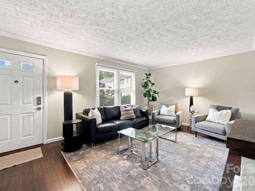 1217 Scaleybark Road, Charlotte, NC 28209.  MLS# CAR4416547, YatesRealty ID 46213. 