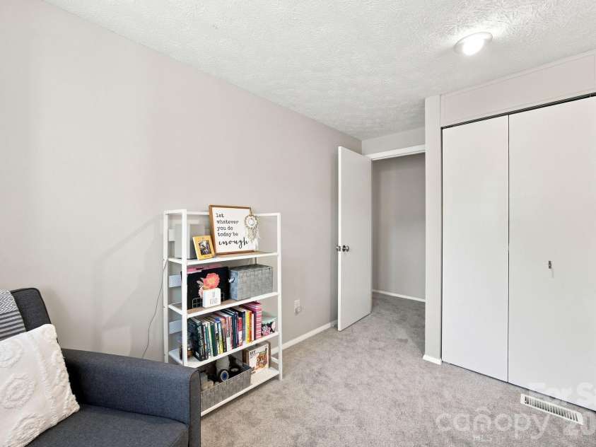 1217 Scaleybark Road, Charlotte, NC 28209.  MLS# CAR4416547, YatesRealty ID 46213. 