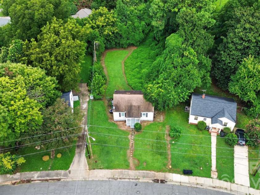 2341 Arden Street, Charlotte, NC 28206.  MLS# CAR4415015, YatesRealty ID 46214. 