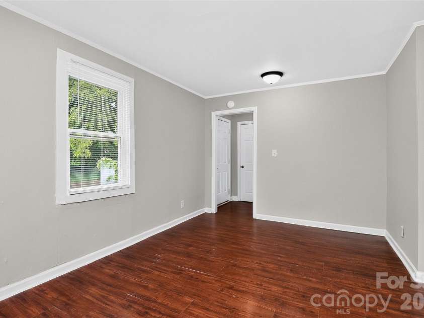 2341 Arden Street, Charlotte, NC 28206.  MLS# CAR4415015, YatesRealty ID 46214. 