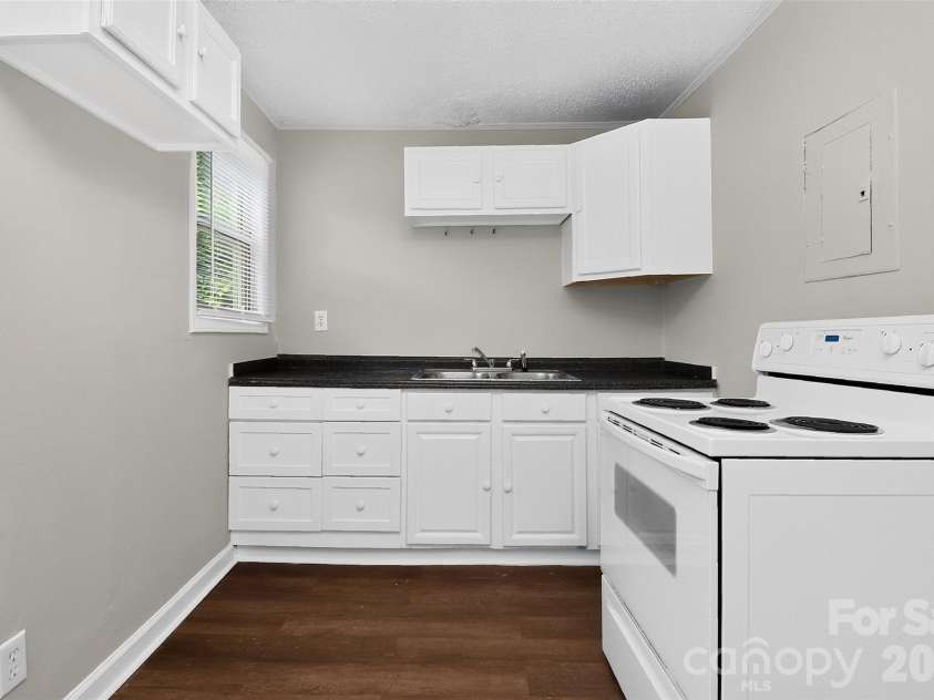 2341 Arden Street, Charlotte, NC 28206.  MLS# CAR4415015, YatesRealty ID 46214. 
