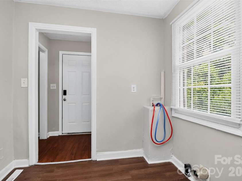 2341 Arden Street, Charlotte, NC 28206.  MLS# CAR4415015, YatesRealty ID 46214. 