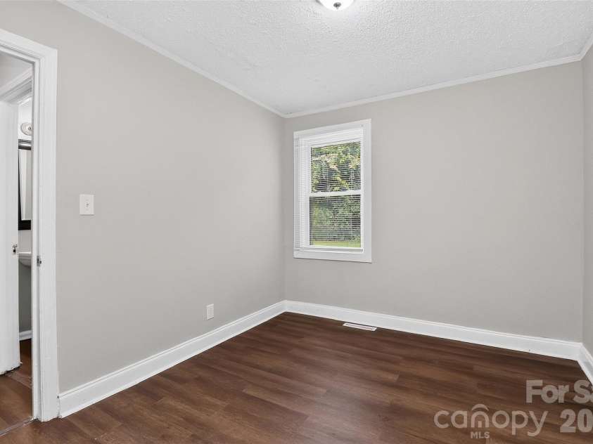 2341 Arden Street, Charlotte, NC 28206.  MLS# CAR4415015, YatesRealty ID 46214. 