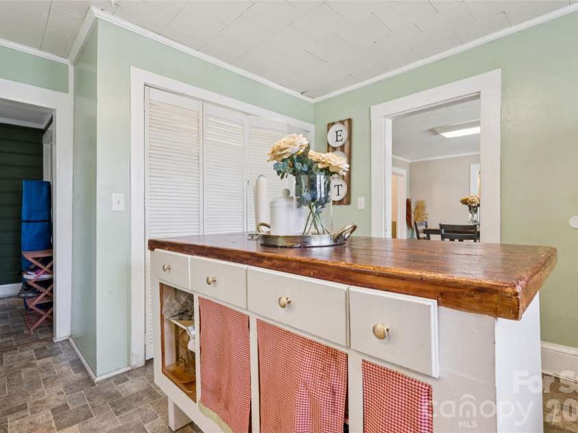 706 Main Street, Clover, SC 29710.  MLS# CAR4415471, YatesRealty ID 46216. 