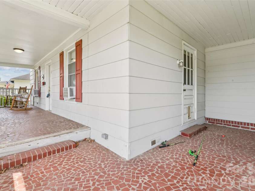 706 Main Street, Clover, SC 29710.  MLS# CAR4415471, YatesRealty ID 46216. 
