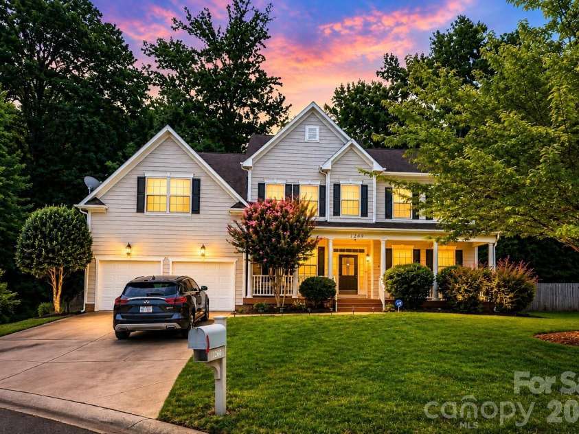 1260 Brough Hall Drive, Waxhaw, NC 28173.  MLS# CAR4410350, YatesRealty ID 46219. 