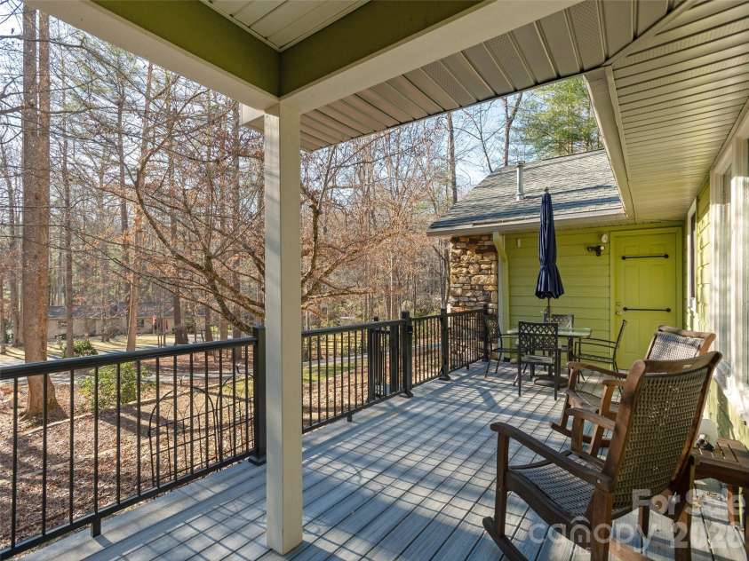 128 Camellia Way, Hendersonville, NC 28739.  MLS# CAR4333038, YatesRealty ID 4622. 