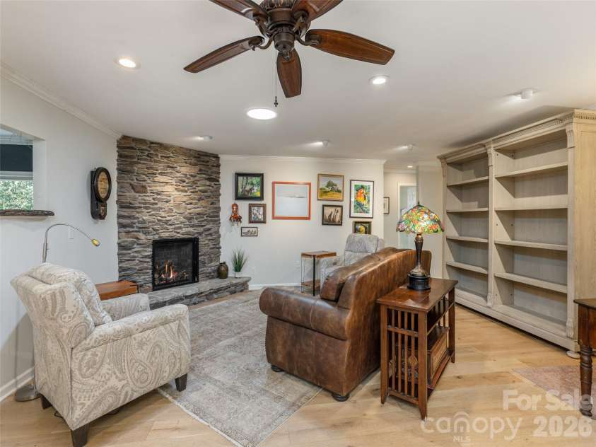 128 Camellia Way, Hendersonville, NC 28739.  MLS# CAR4333038, YatesRealty ID 4622. 