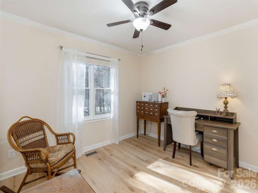 128 Camellia Way, Hendersonville, NC 28739.  MLS# CAR4333038, YatesRealty ID 4622. 