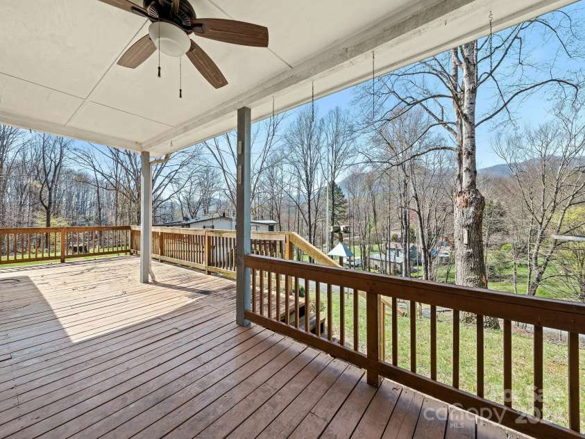 153 Forest Hill Road, Waynesville, NC 28785.  MLS# CAR4145154, YatesRealty ID 4622. 