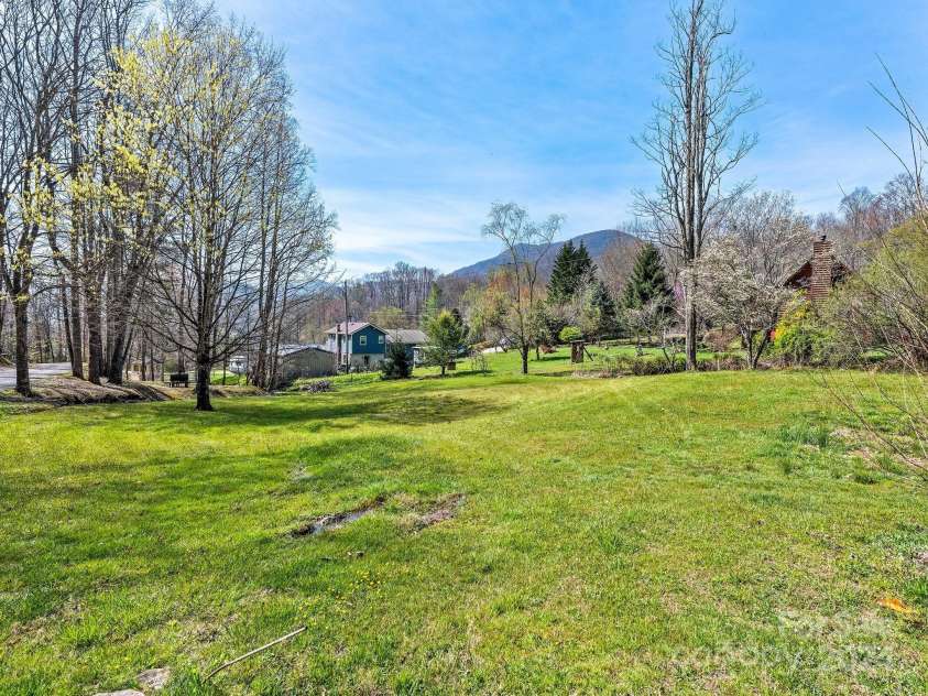 153 Forest Hill Road, Waynesville, NC 28785.  MLS# CAR4145154, YatesRealty ID 4622. 