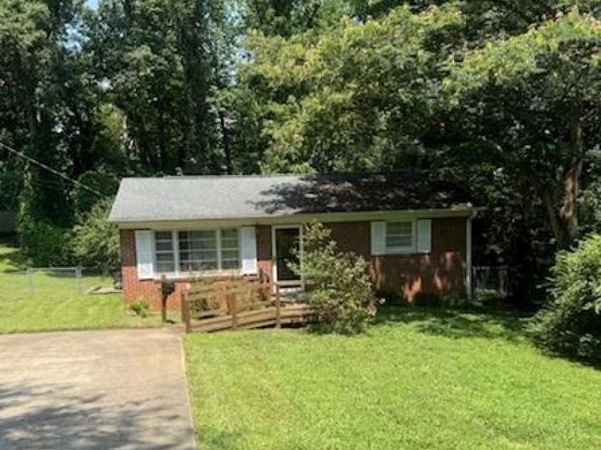 411 Holly Hills Road, Dallas, NC 28034.  MLS# CAR4408863, YatesRealty ID 46220. 