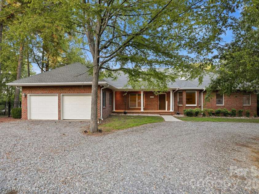 2183 Mingus Lane, York, SC 29745.  MLS# CAR4404734, YatesRealty ID 46221. 