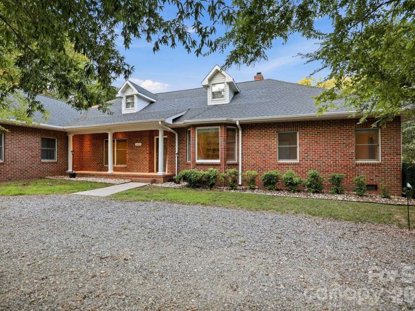 2183 Mingus Lane, York, SC 29745.  MLS# CAR4404734, YatesRealty ID 46221. 