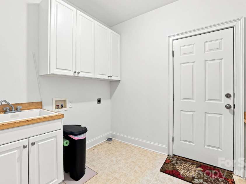 2183 Mingus Lane, York, SC 29745.  MLS# CAR4404734, YatesRealty ID 46221. 
