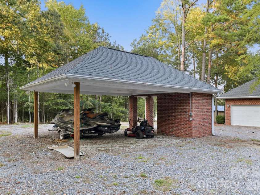 2183 Mingus Lane, York, SC 29745.  MLS# CAR4404734, YatesRealty ID 46221. 
